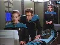 Jadzia und Bashir machen eine schreckliche Entdeckung.