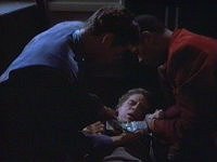 Li Nalas opfert sich für Sisko und stirbt.