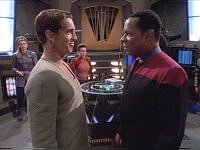 Verad erkennt Sisko wieder.