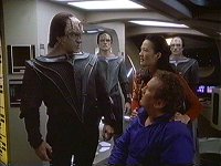 O'Brien wird von Gul Evek verhaftet.