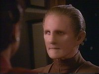 Kira überredet Odo, mit in den Gamma Quadranten zu kommen.