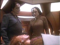 Entek zeigt Kira ihre angebliche Vorgängerin.