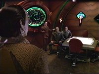 Die holographische Fälschung wird getestet