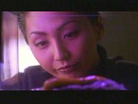 Hoshi Sato kümmert sich um Sluggo.