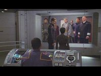 T'Pol verteidigt Archer vor Soval.