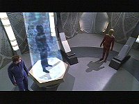 Archer erhält wichtige Informationen von dem Unbekannten aus der Zukunft