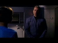 Sim gesteht T'Pol seine Liebe zu ihr.