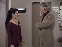 Troi versucht Kyle Riker zu helfen