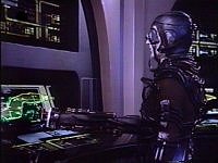 Die Borg-Drohne untersucht das Schiff