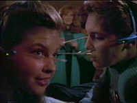 Wesley und Robin täuschen Worf und Beverly