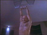 Picard wird gefoltert.