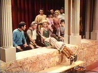 Alexander wird durch psychokinetische Kräfte benutzt.