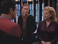 Chakotay verabschiedet sich von Curneth und Kellin.