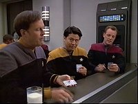 Barclay pokert mit der Voyager Crew.
